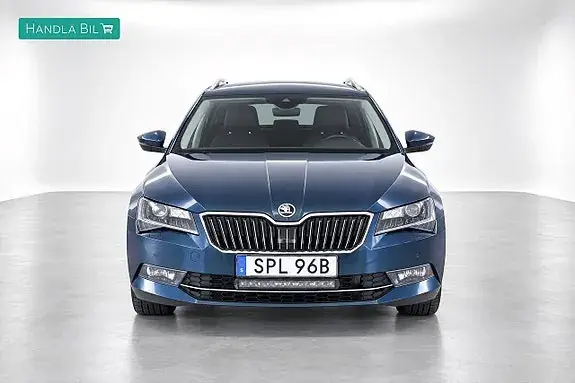 Skoda Superb 2019 photo 2