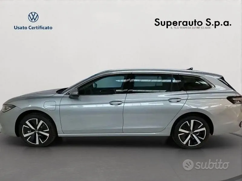Volkswagen Passat 2024 photo 2