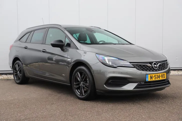 Opel Astra 2022 photo 3