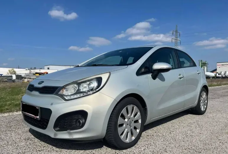 Kia Rio 2012 photo 2