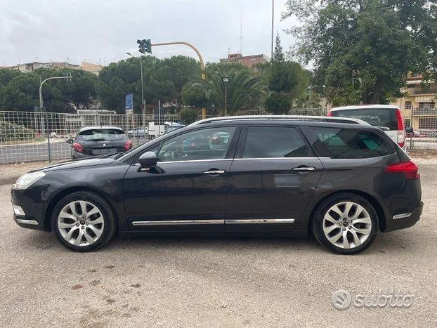Citroen C5 2012 photo 2