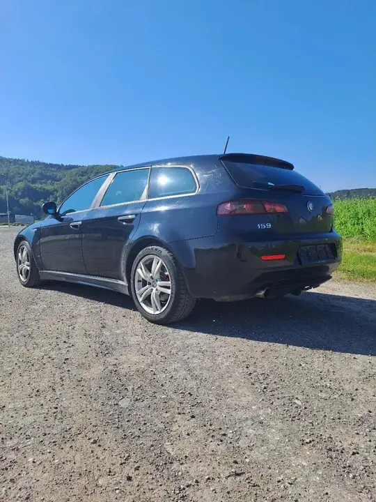 Alfa Romeo 159 2009 photo 2
