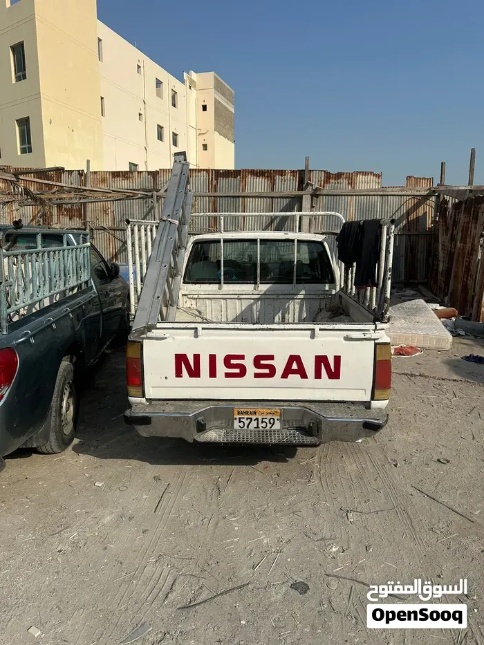 Nissan Pickup 2001 photo 2