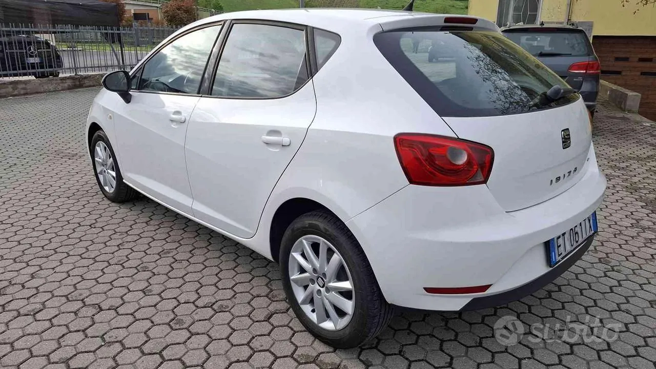 Seat Ibiza 2014 photo 4