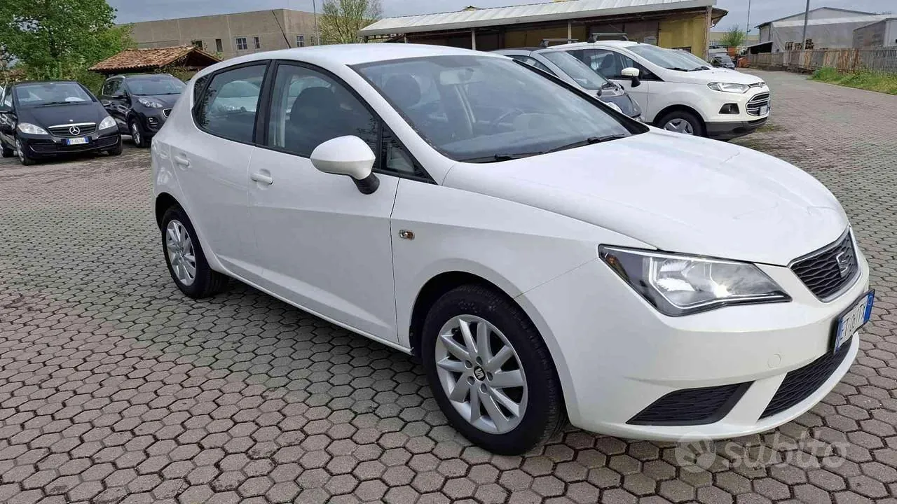 Seat Ibiza 2014 photo 2