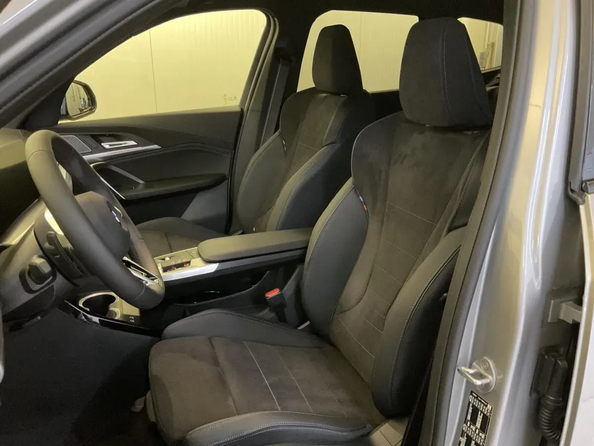 BMW X1 photo 2
