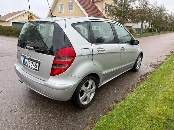 Mercedes-Benz A150 2005 photo 2