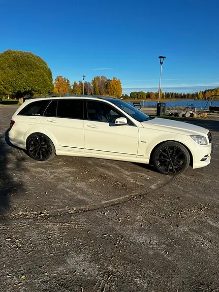 Mercedes-Benz C220