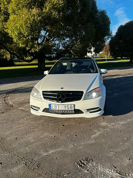 Mercedes-Benz C220 2011 photo 3