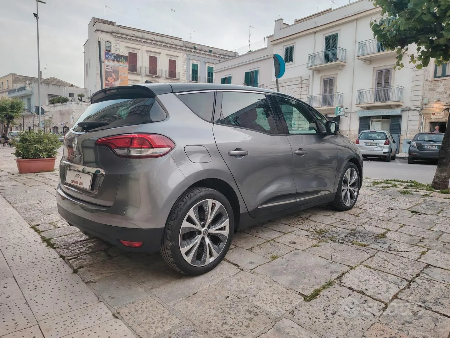 Renault Scenic 2017 photo 4