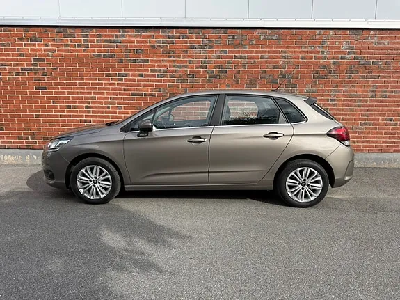 Citroen C4 2015 photo 2