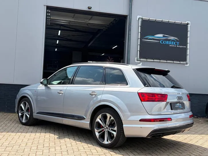 Audi Q7 2016 photo 3