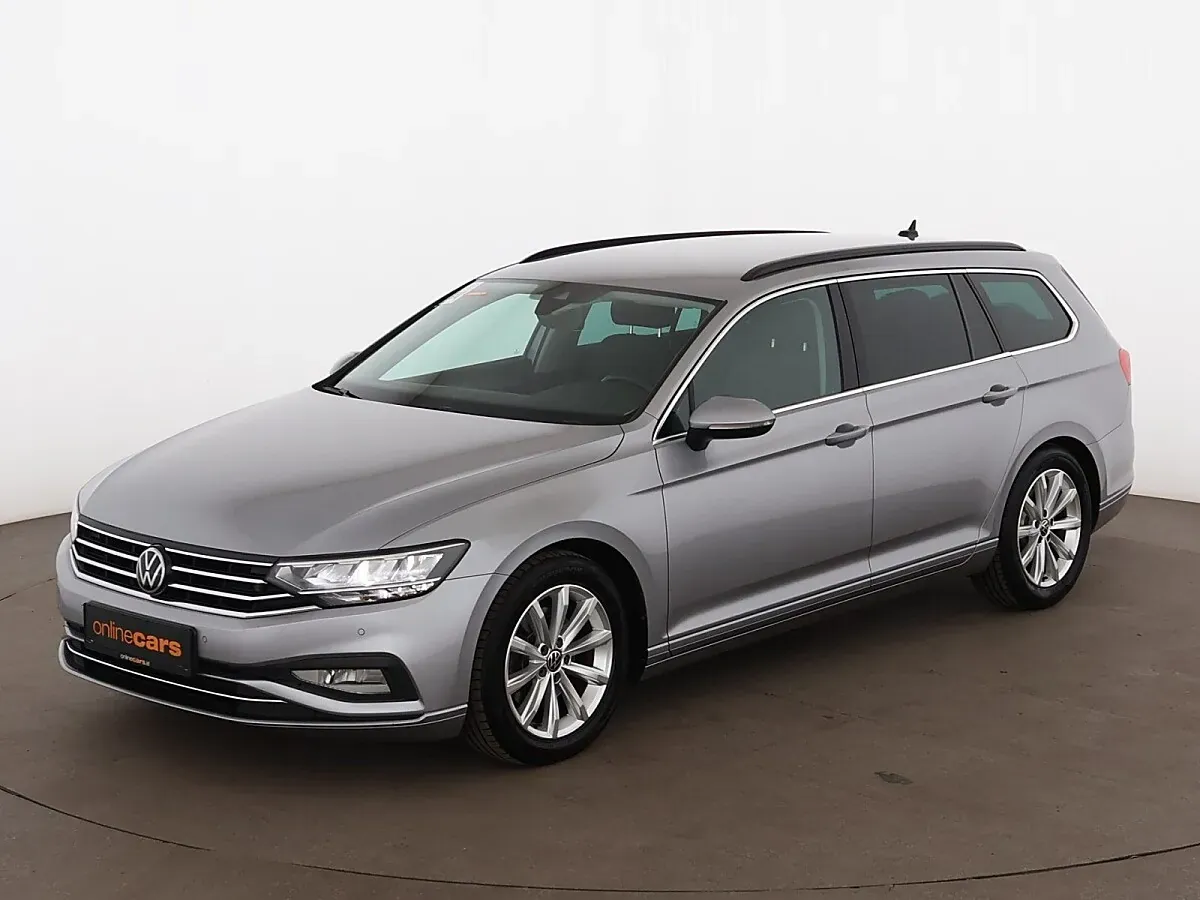 Volkswagen Passat 2022 photo 2