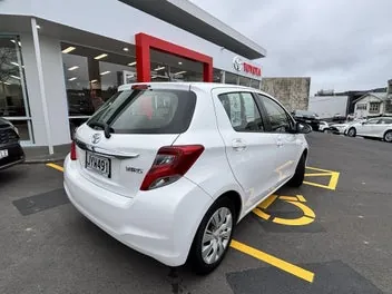 Toyota Yaris 2016 photo 4
