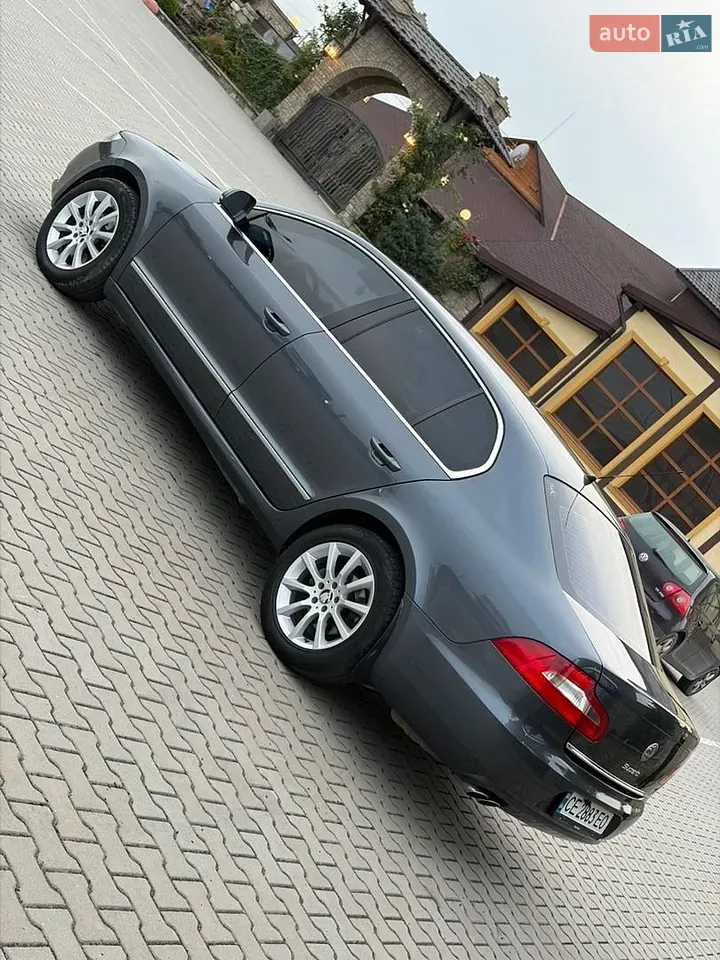 Skoda Superb 2008 photo 4