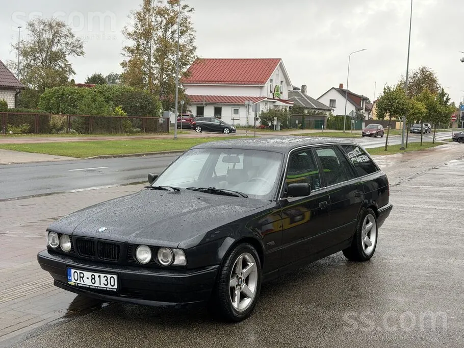 BMW 525