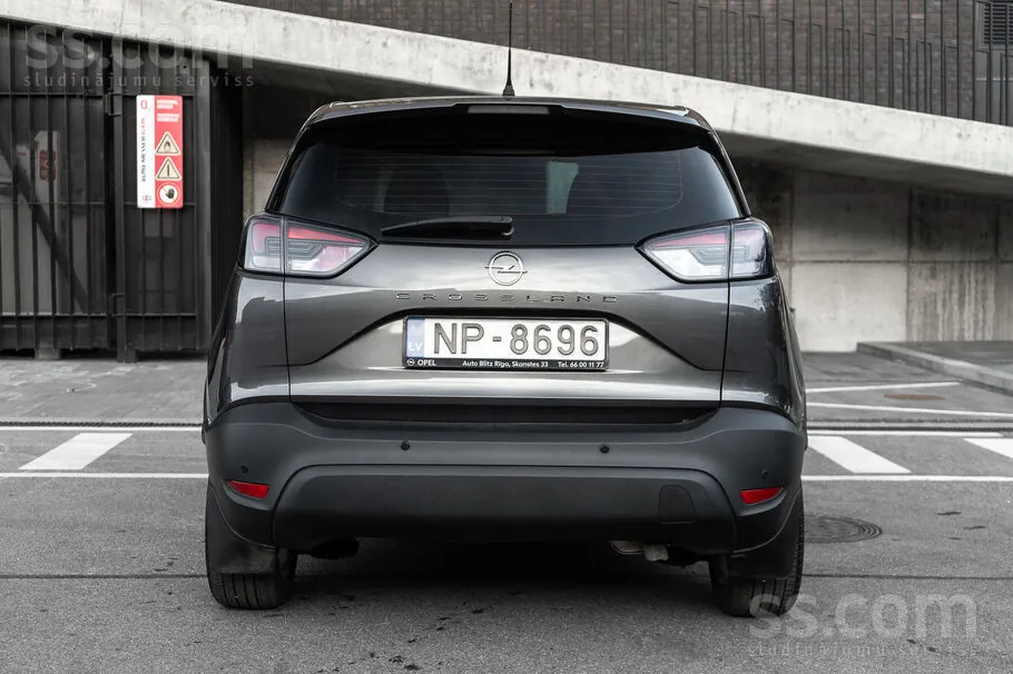 Opel Crossland X 2023 photo 2