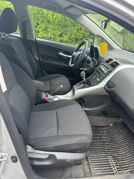 Toyota Auris 2010 photo 5