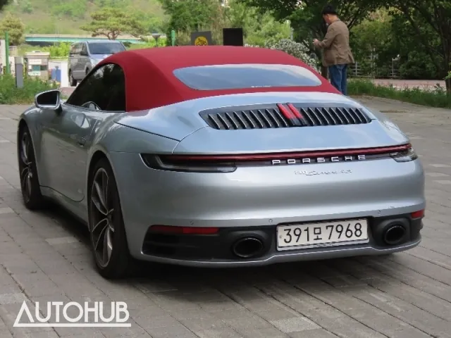 Porsche 911 2020 photo 4