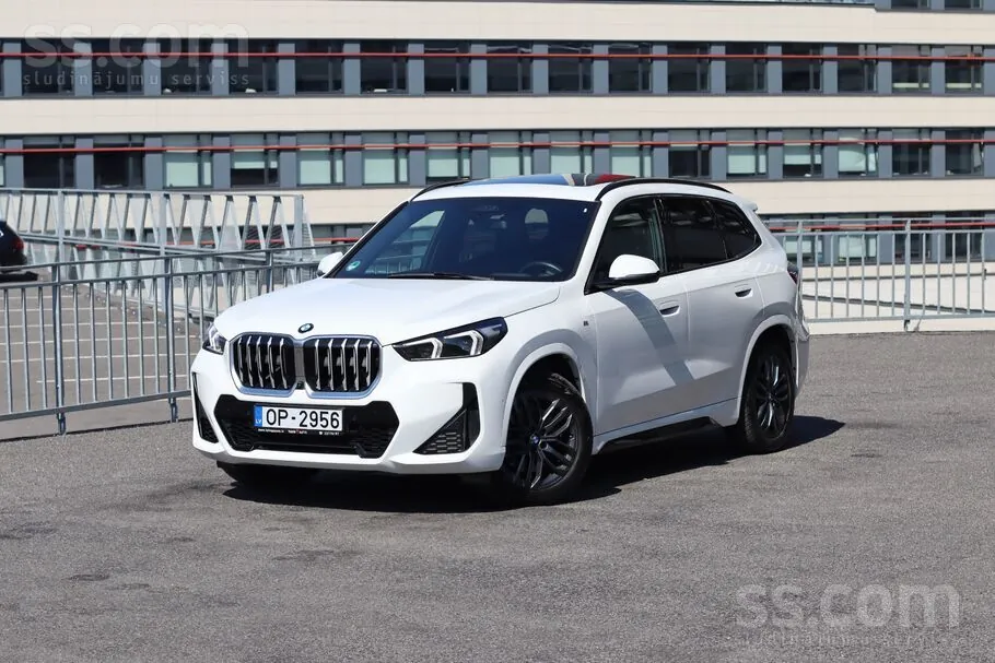 BMW X1 2022 photo 3