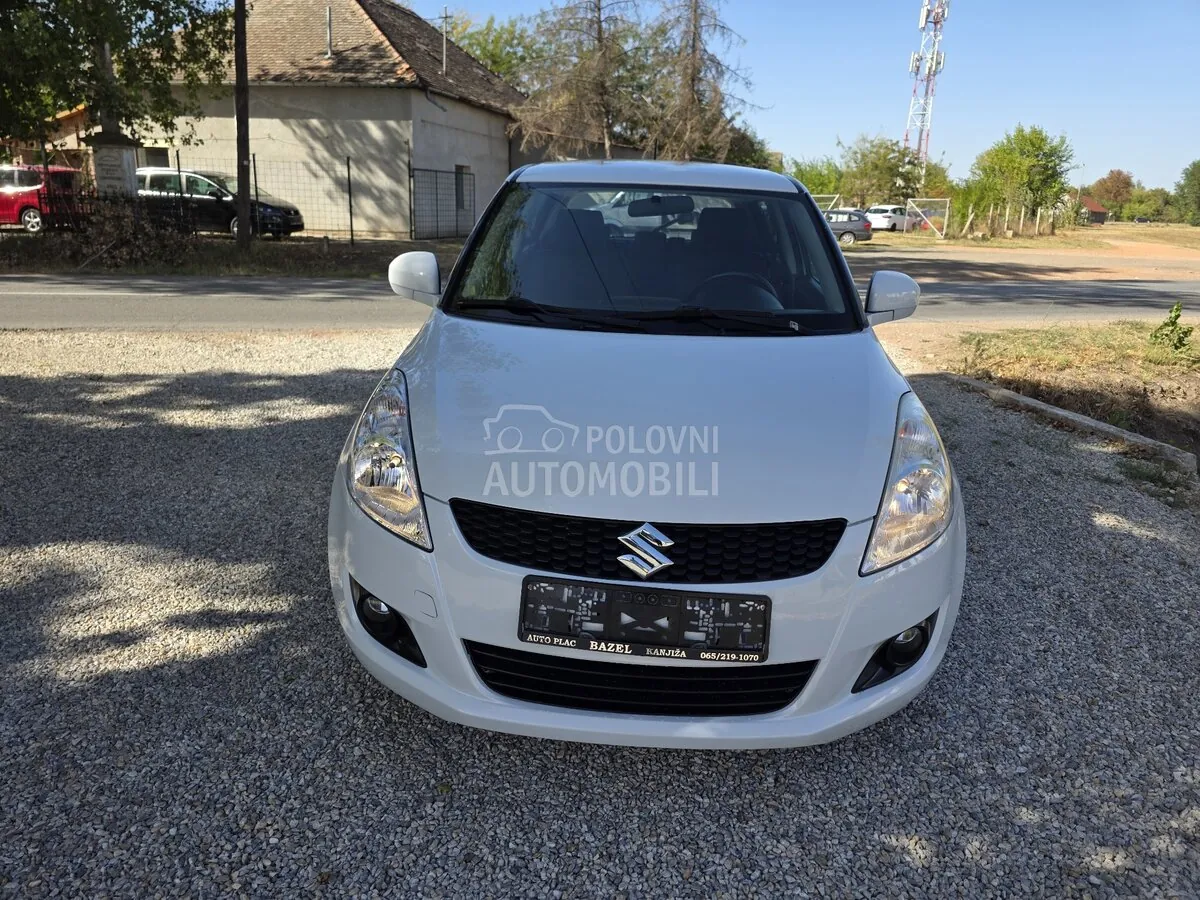 Suzuki Swift 2012 photo 2