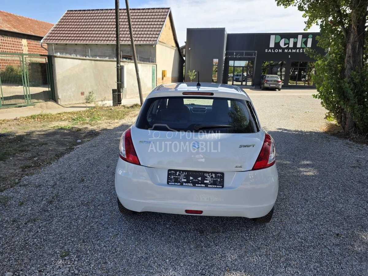 Suzuki Swift 2012 photo 5