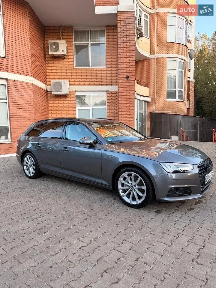Audi A4 2017 photo 2