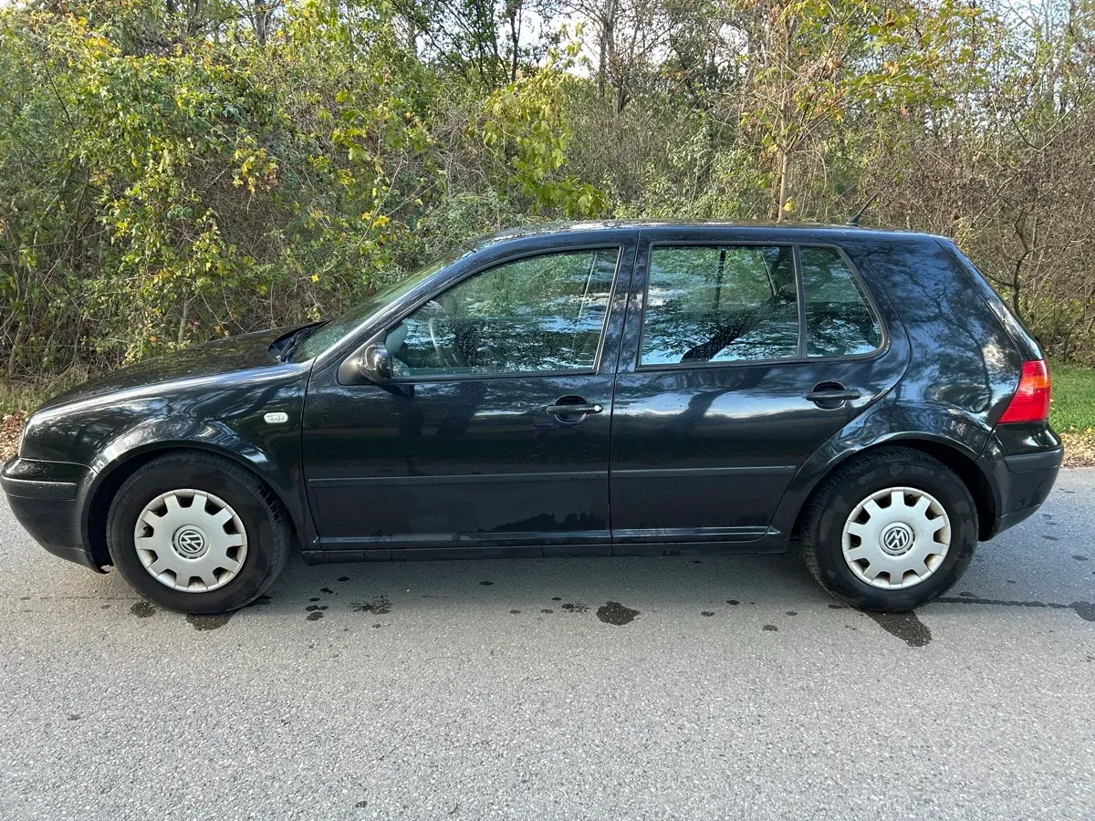 Volkswagen Golf 2001 photo 2