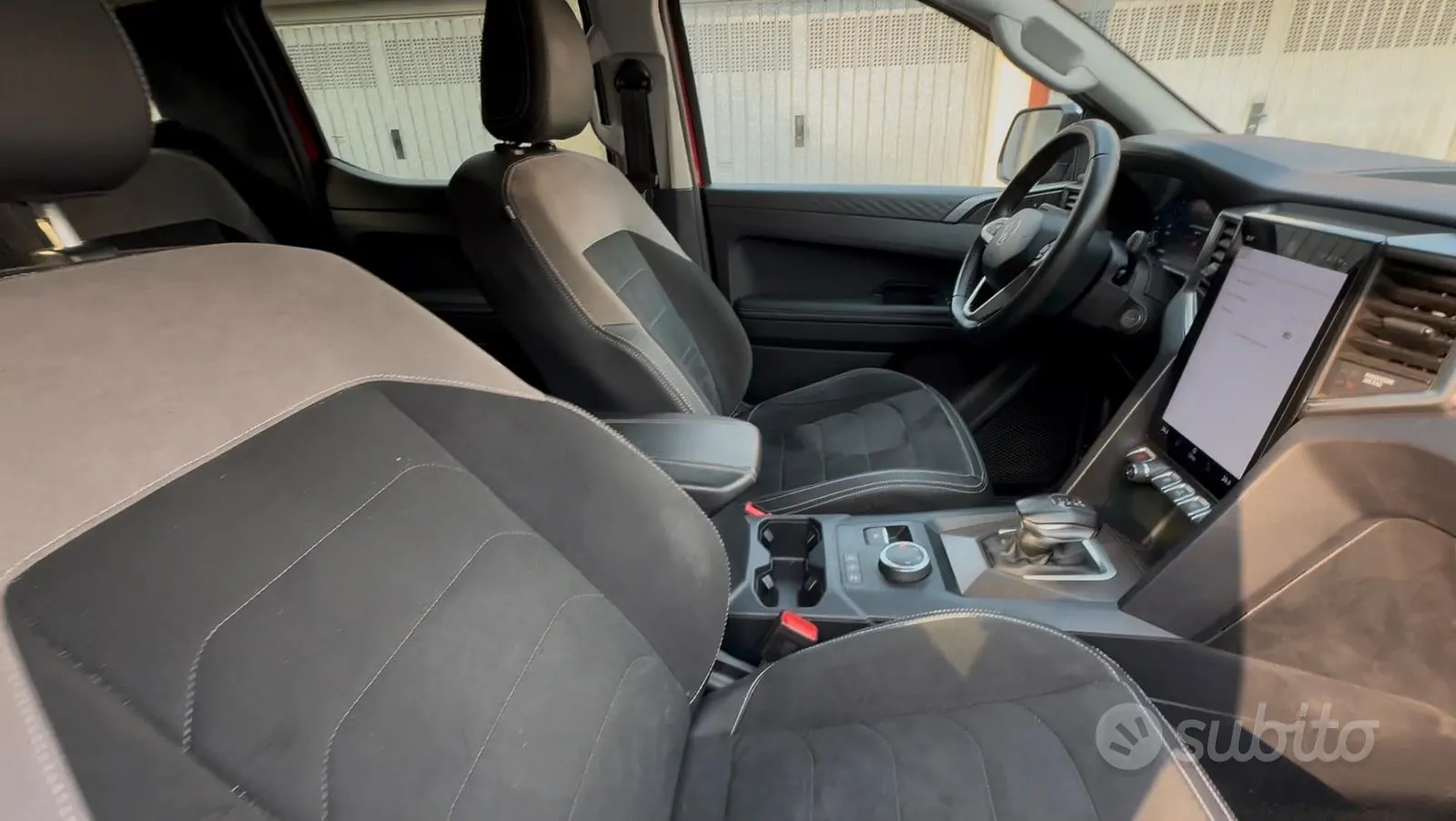 Volkswagen Amarok 2024 photo 2