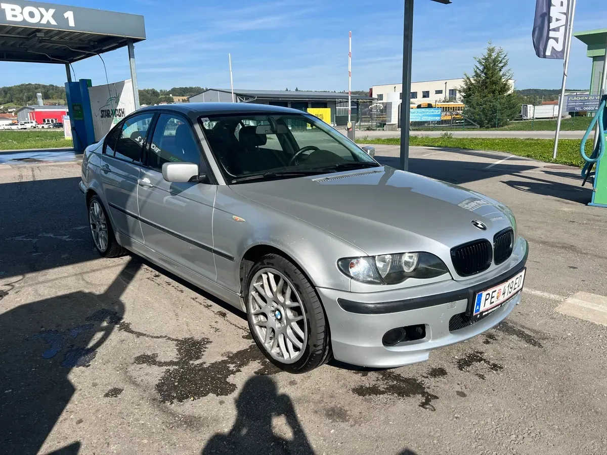 BMW 3 Series 2003 photo 2