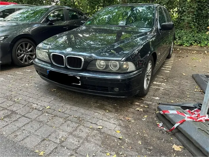 BMW 525I