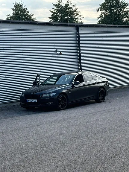 BMW 520I
