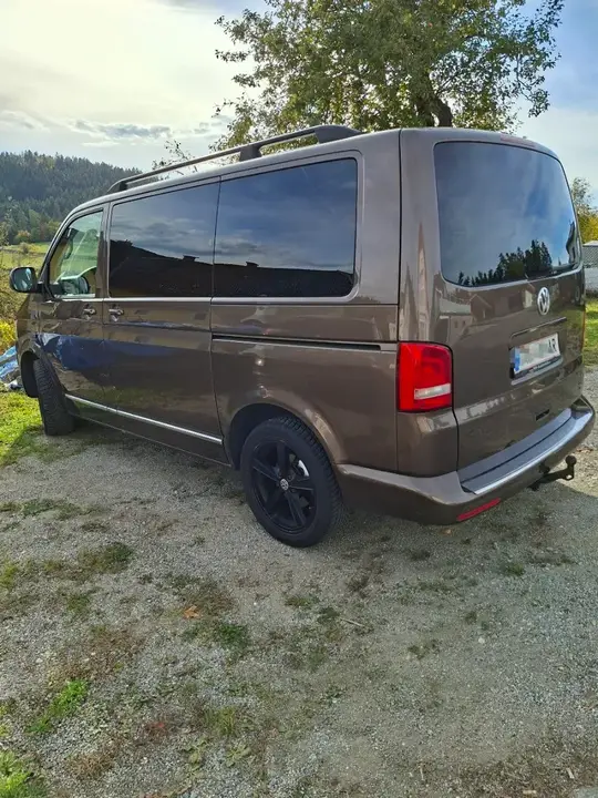 Volkswagen Multivan 2012 photo 3