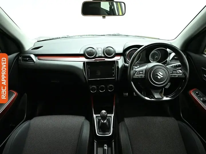 Suzuki Swift 2022 photo 2