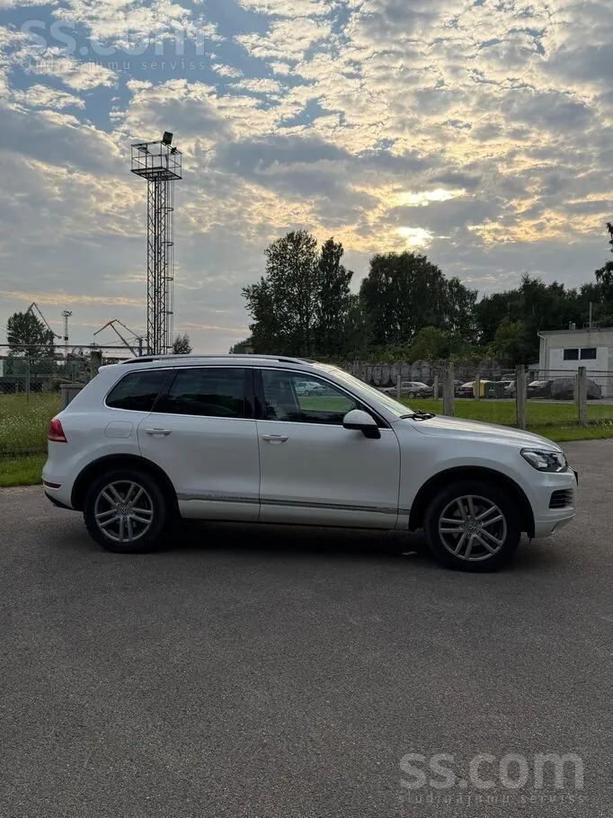 Volkswagen Touareg 2014 photo 2