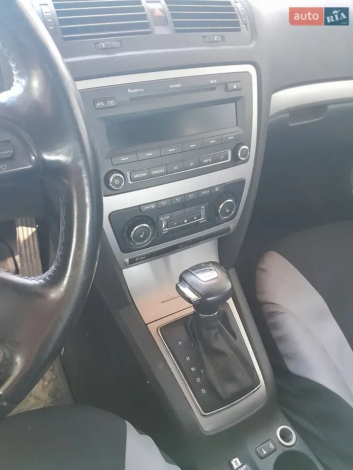Skoda Octavia 2012 photo 4