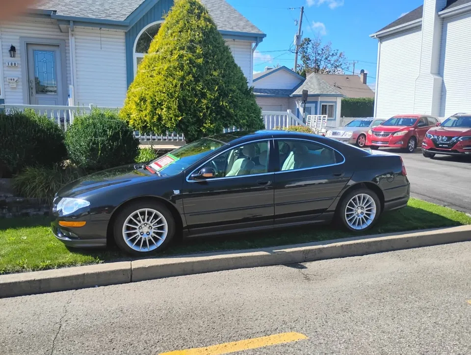 Chrysler 300M 2003 photo 4