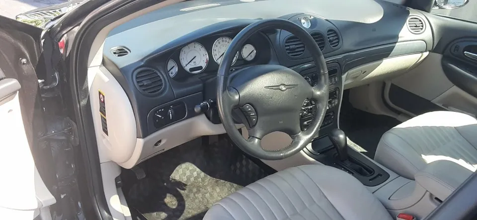 Chrysler 300M 2003 photo 2