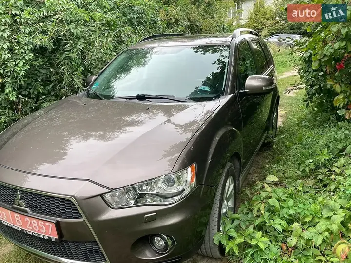 Mitsubishi Outlander Xl