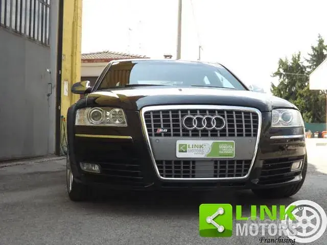 Audi S8 2006 photo 4