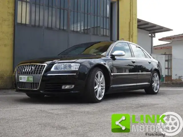 Audi S8 2006 photo 2