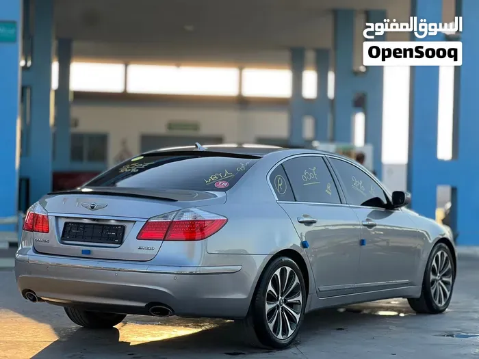 Hyundai Genesis