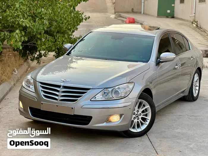 Hyundai Genesis 2010 photo 2