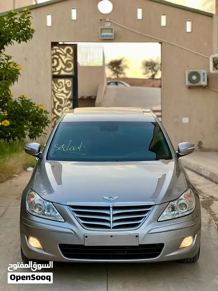 Hyundai Genesis 2010 photo 3