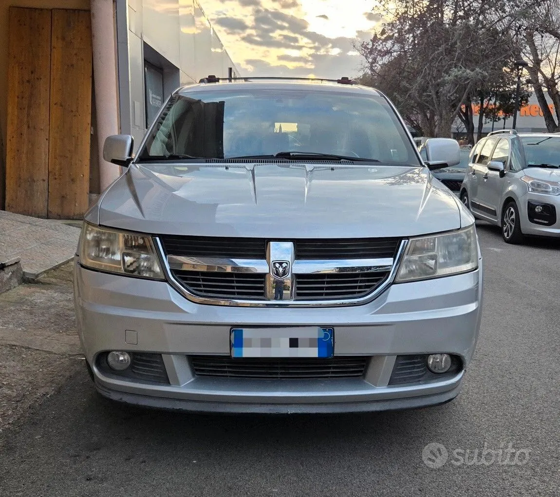 Dodge Journey 2010 photo 4