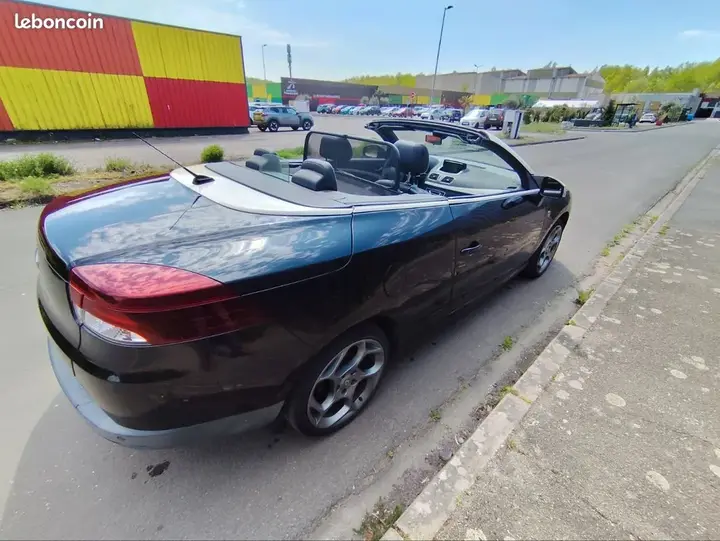 Renault Megane 2013 photo 2