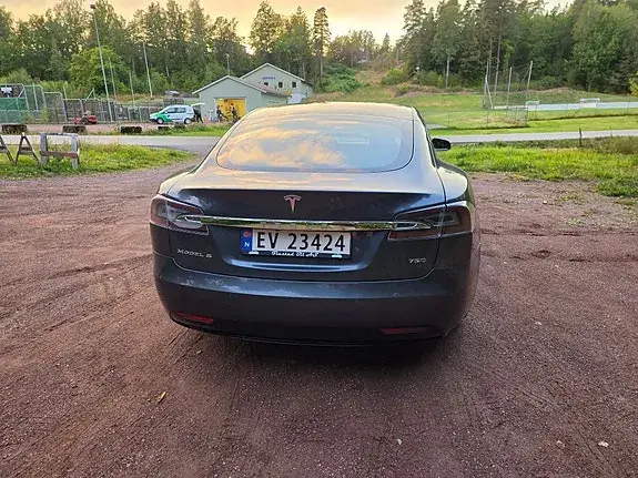 Tesla Model S 2018 photo 5
