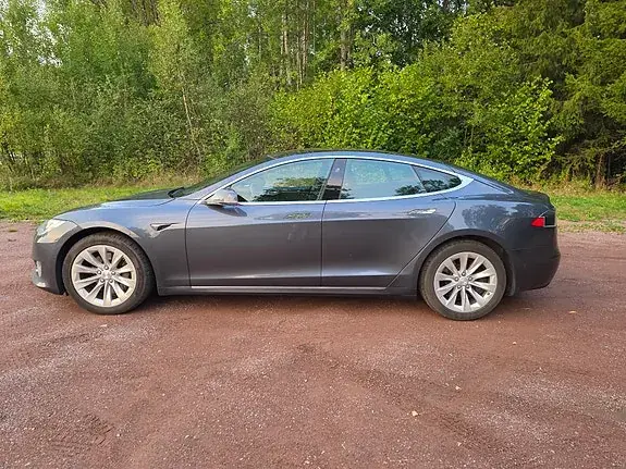 Tesla Model S 2018 photo 3