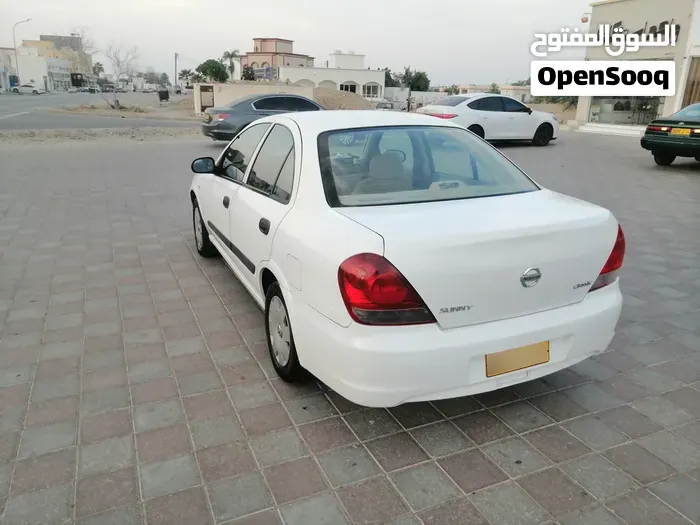Nissan Sunny 2010 photo 2