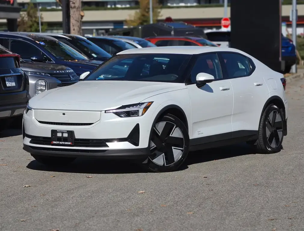 Polestar 2 2025 photo 2